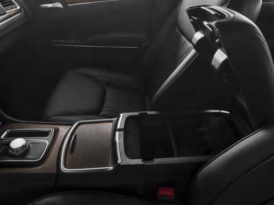 2016 Chrysler 300 300C Platinum