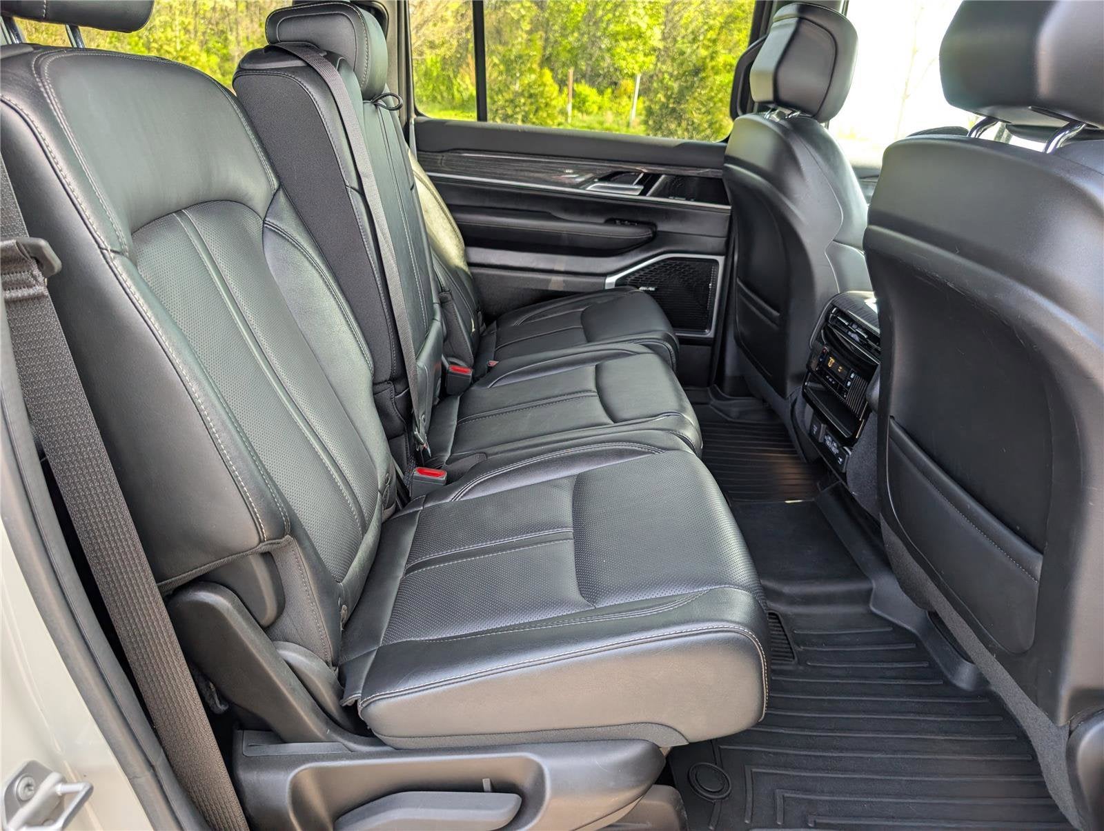 2022 Jeep Wagoneer Series III