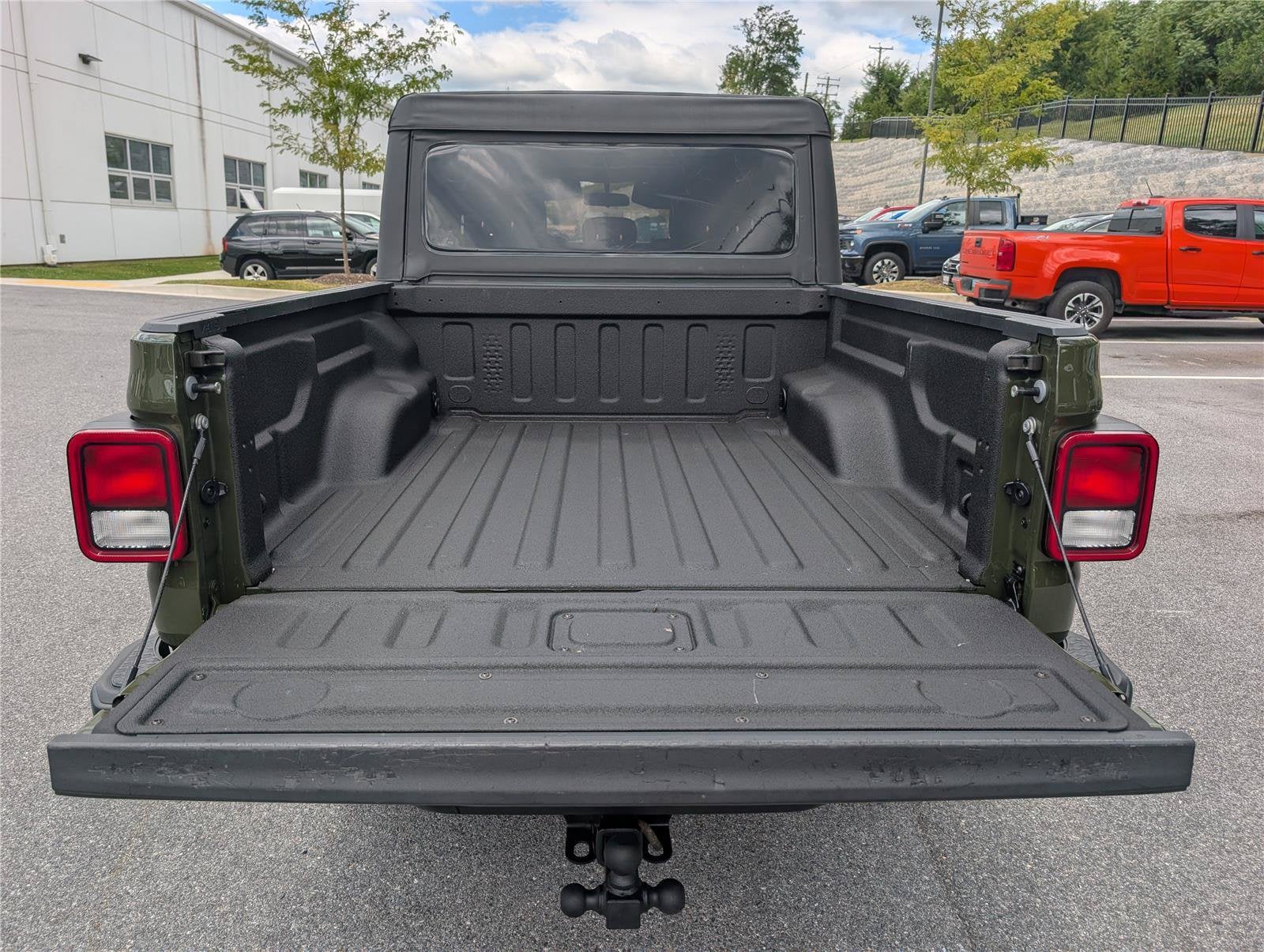 2022 Jeep Gladiator Sport