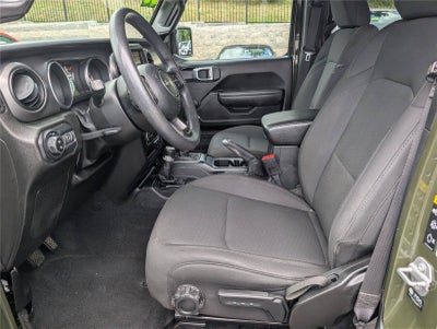 2022 Jeep Gladiator Sport