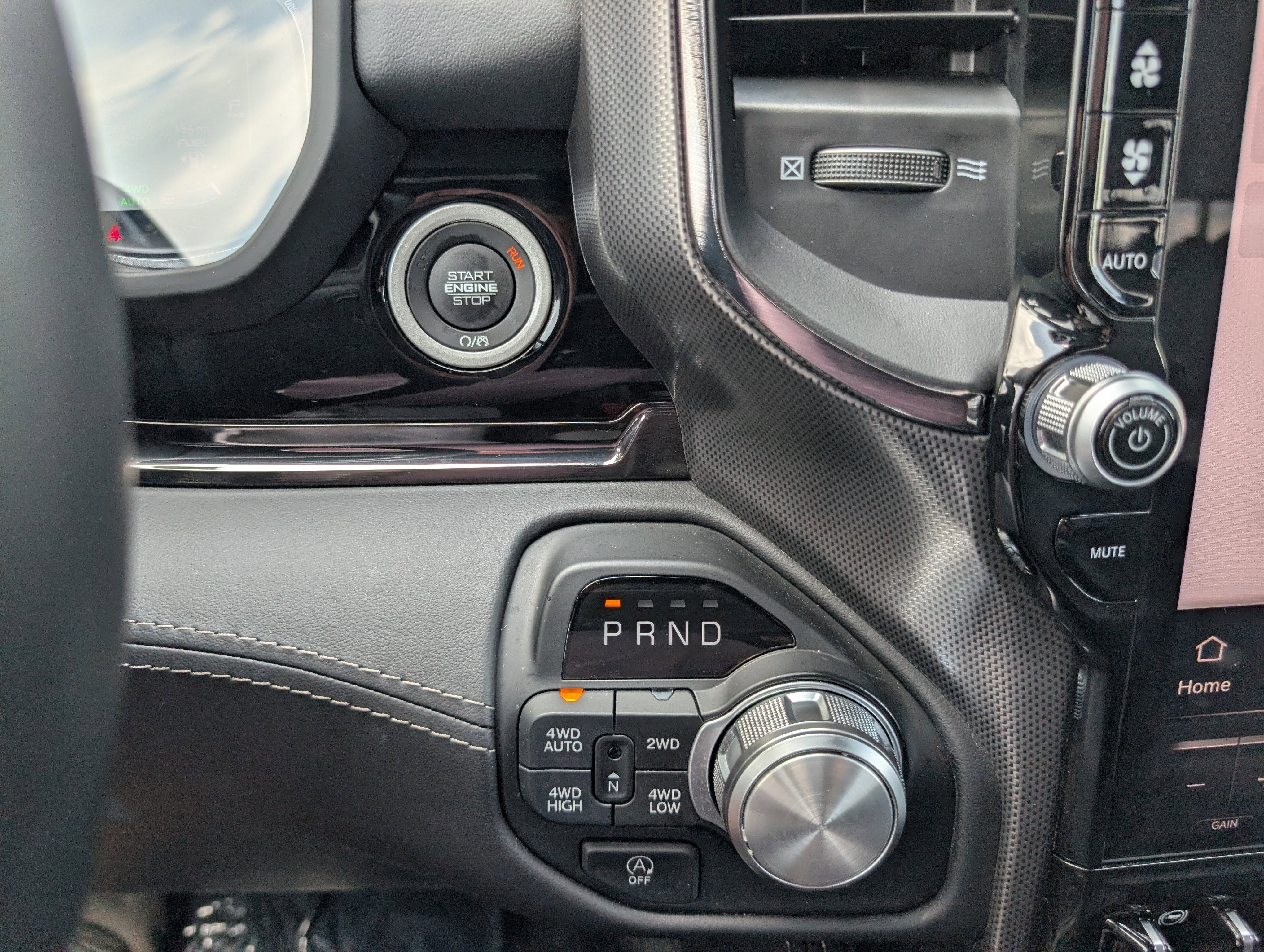 2025 RAM 1500 Limited