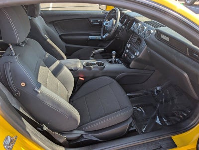 2016 Ford Mustang V6