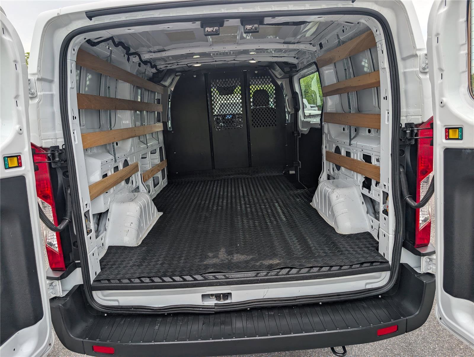 2024 Ford Transit Cargo Van T-250 130" Low Rf 9070 GVWR RWD