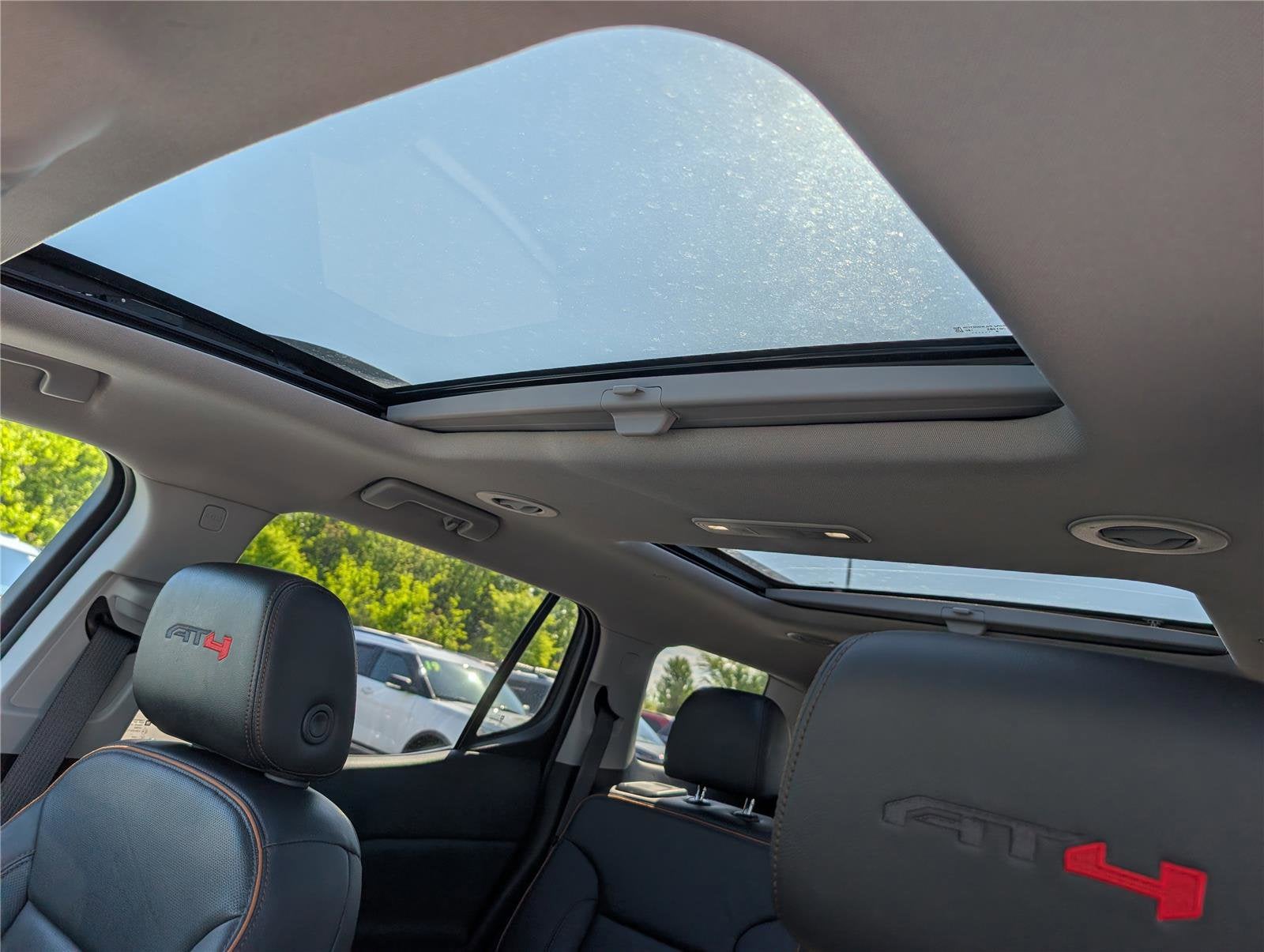 2023 GMC Acadia AT4
