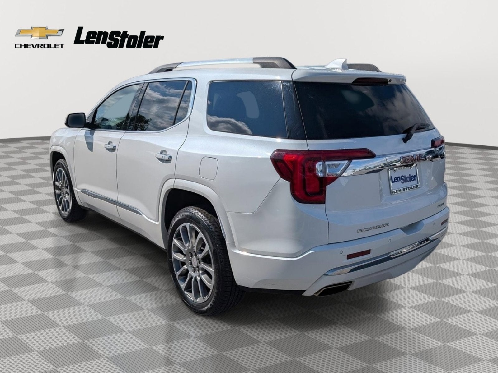2023 GMC Acadia Denali