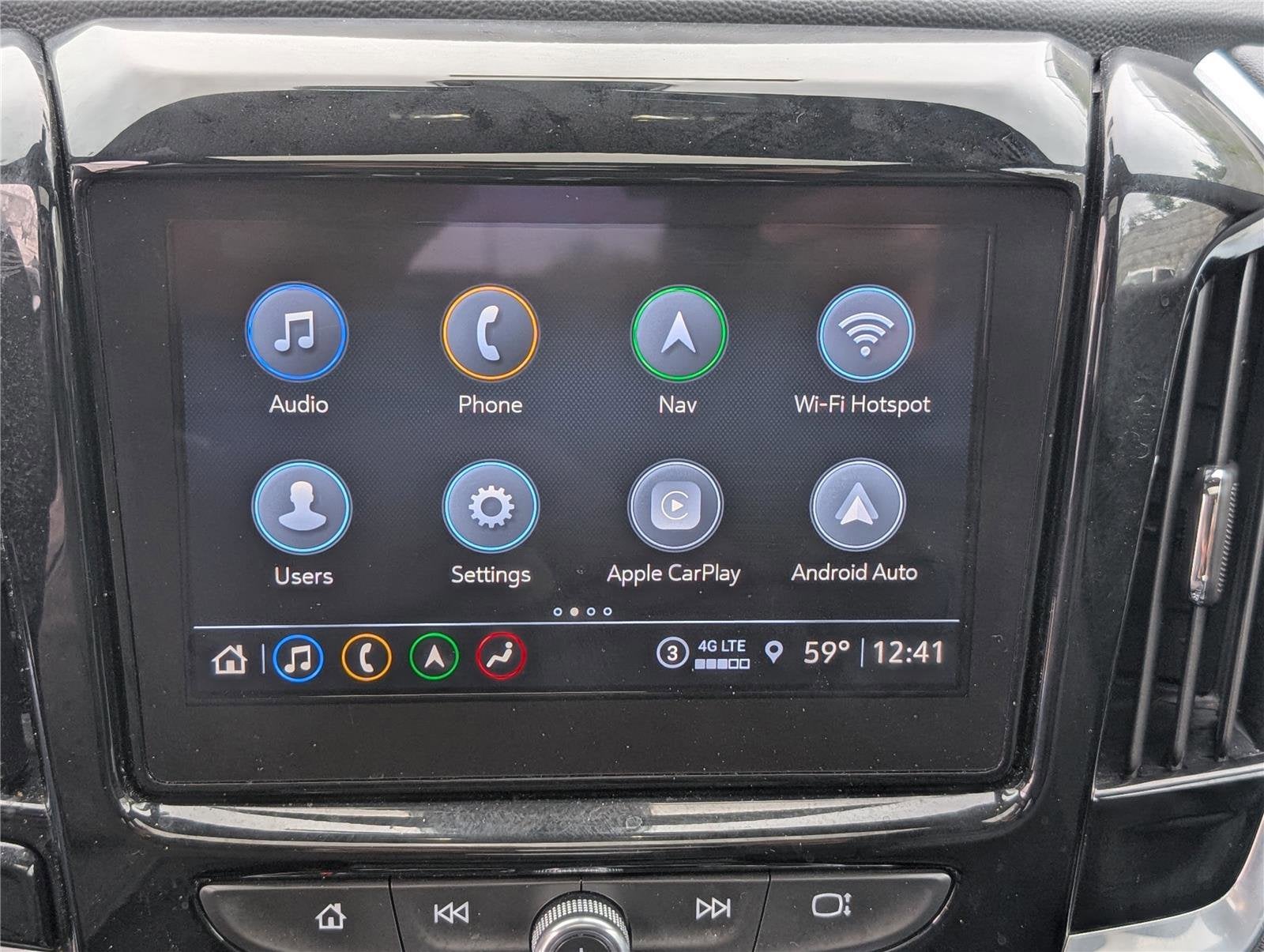 2022 Chevrolet Traverse LT Leather