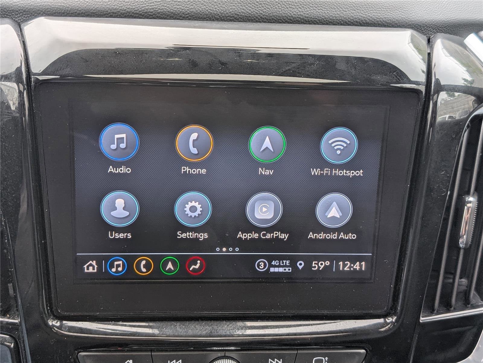 2022 Chevrolet Traverse LT Leather