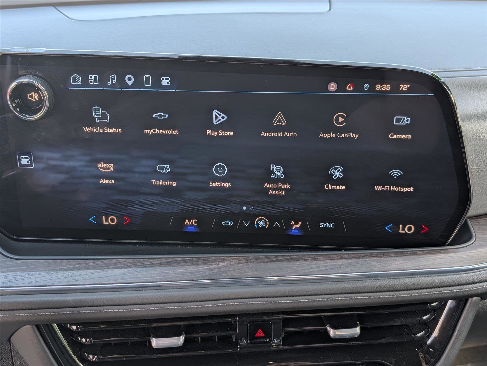 2025 Chevrolet Tahoe LS