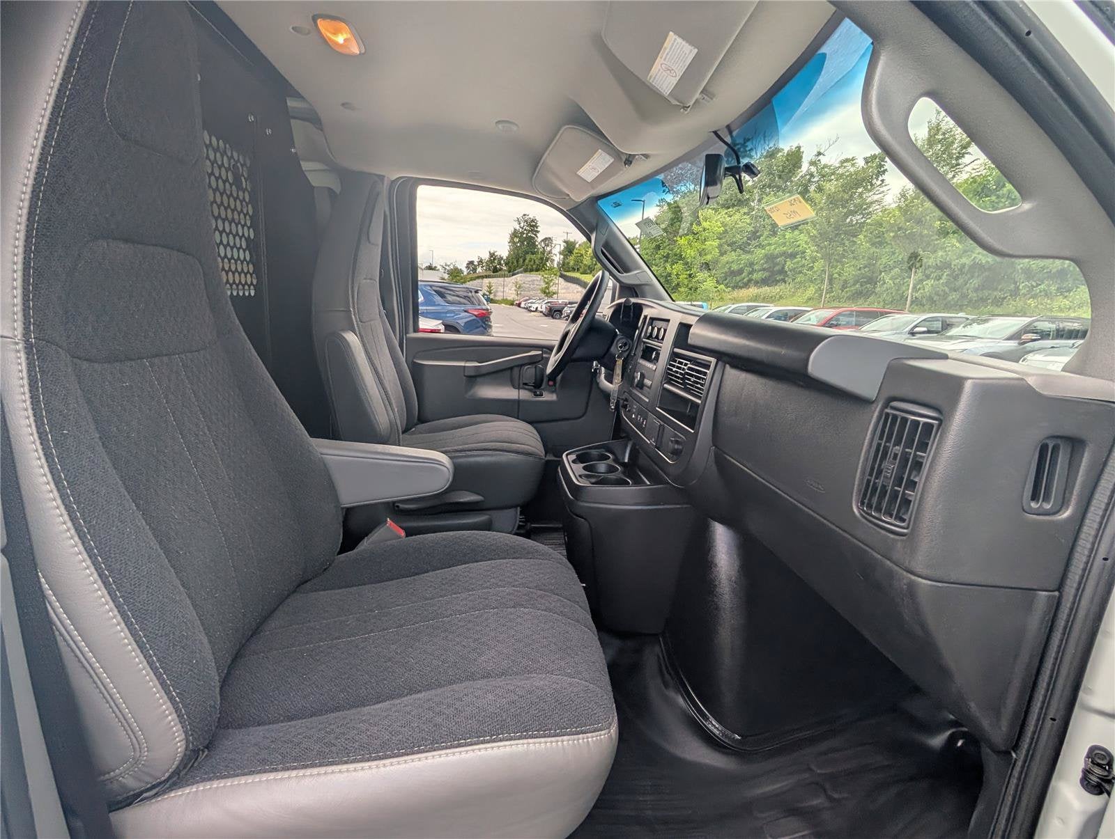 2025 GMC Savana Cargo Work Van