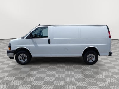 2022 GMC Savana Cargo 2500 Work Van