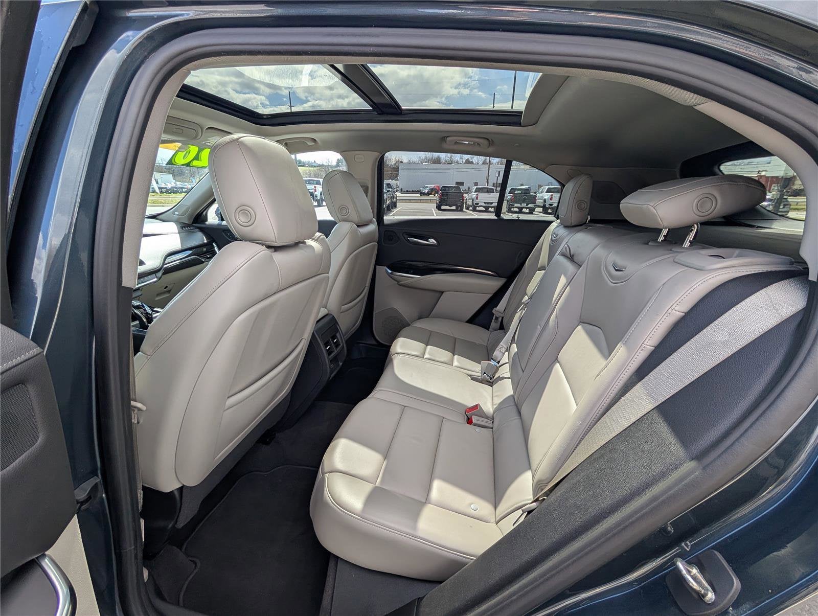 2020 Cadillac XT4 FWD Premium Luxury