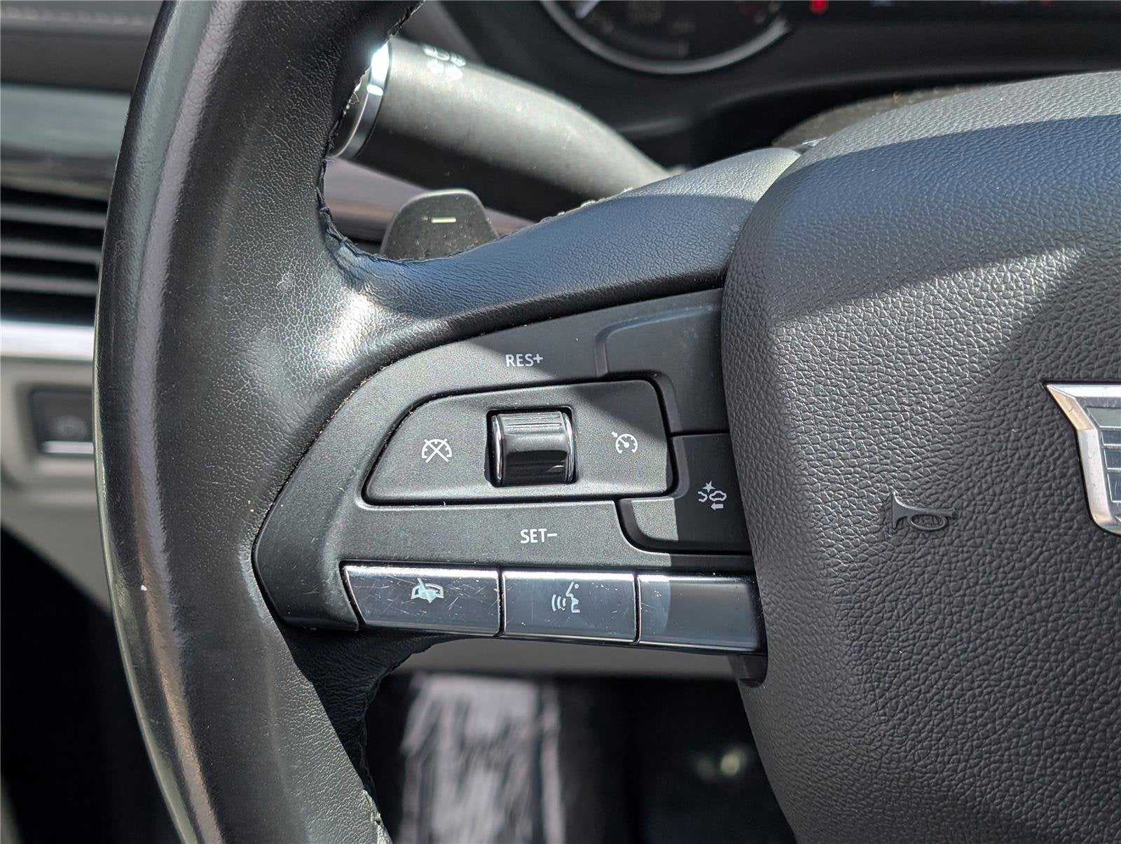 2020 Cadillac XT4 FWD Premium Luxury