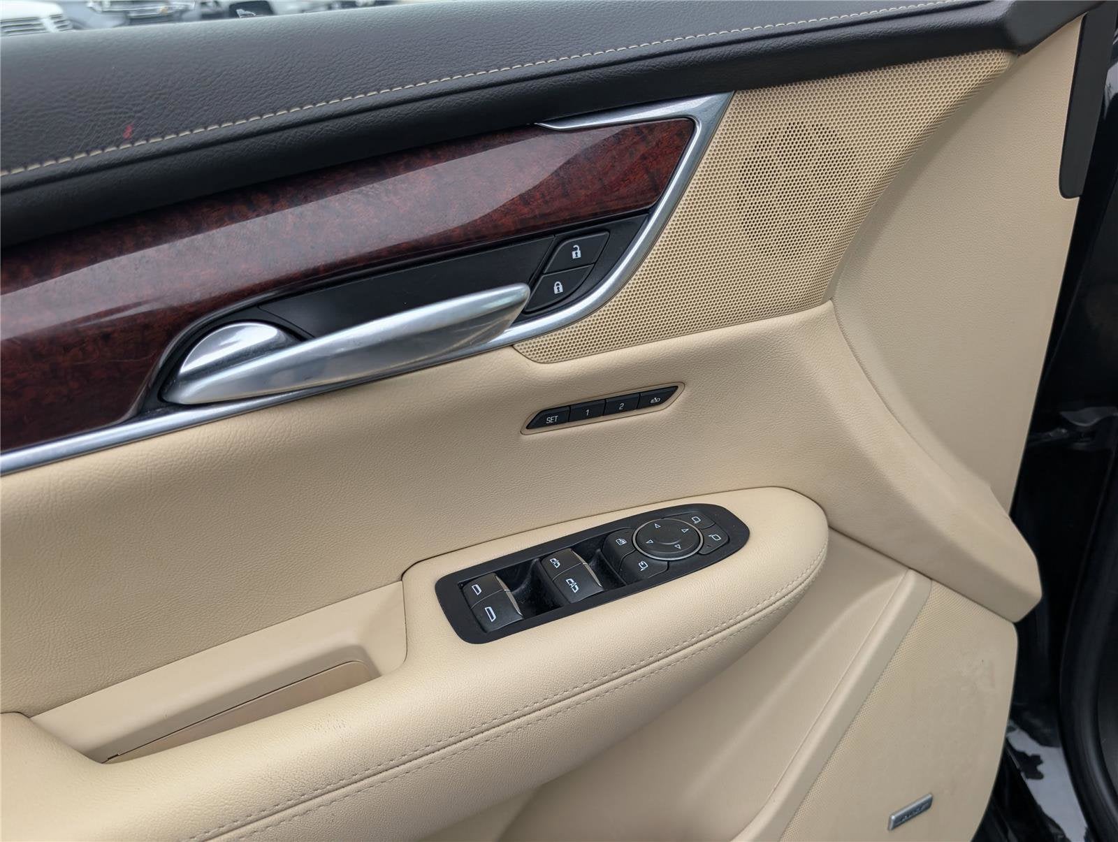 2018 Cadillac XT5 Premium Luxury FWD