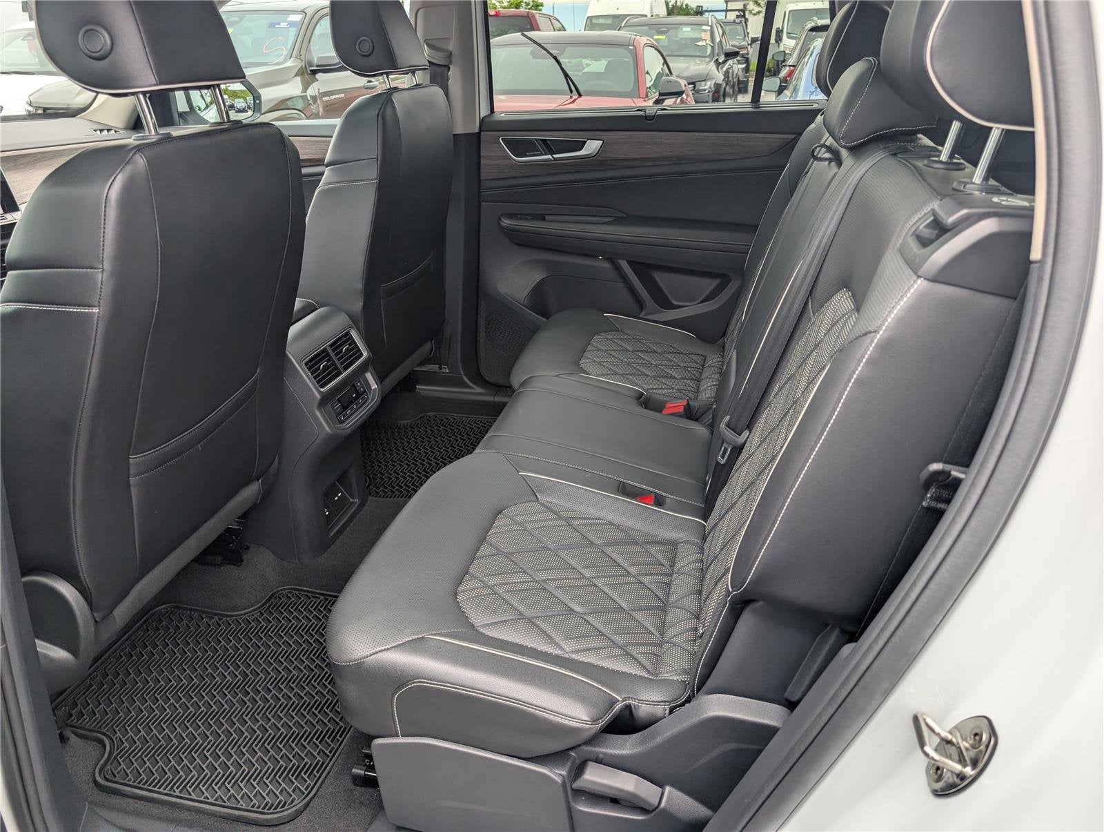 2024 Volkswagen Atlas 2.0T SEL Premium R-Line