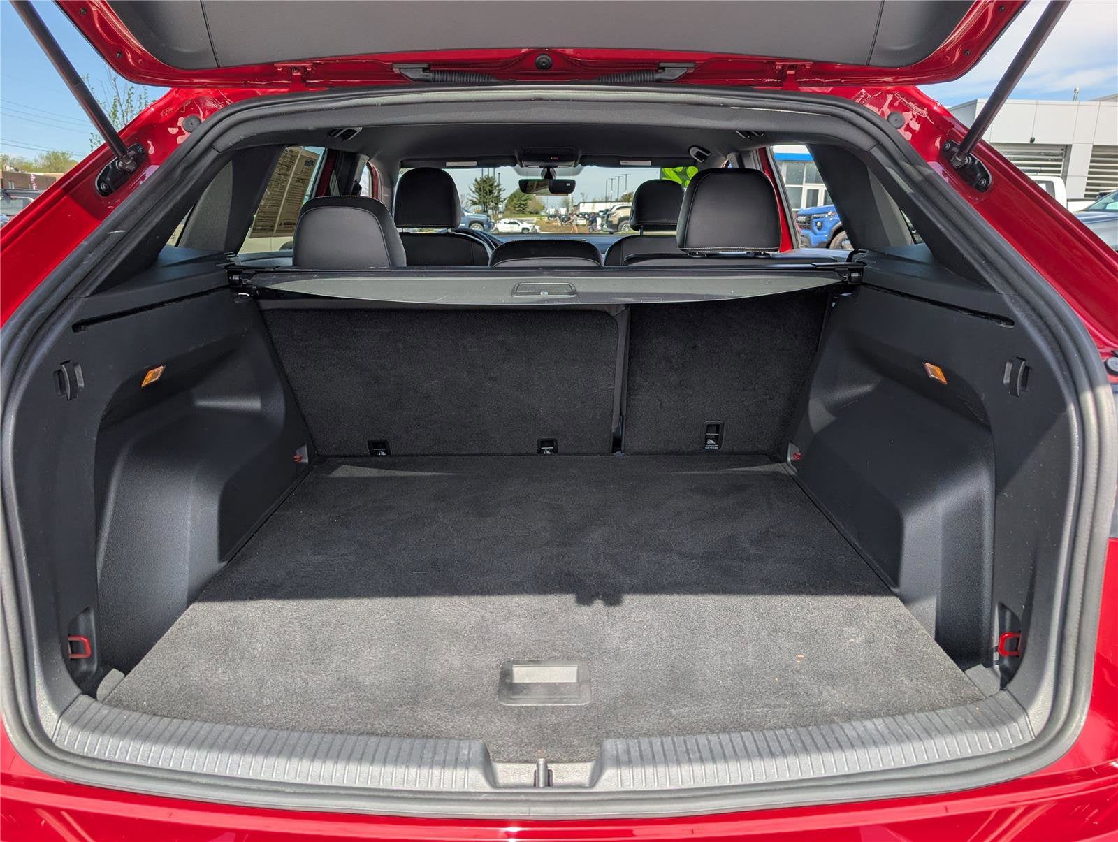 2022 Volkswagen Atlas Cross Sport 3.6L V6 SE w/Technology