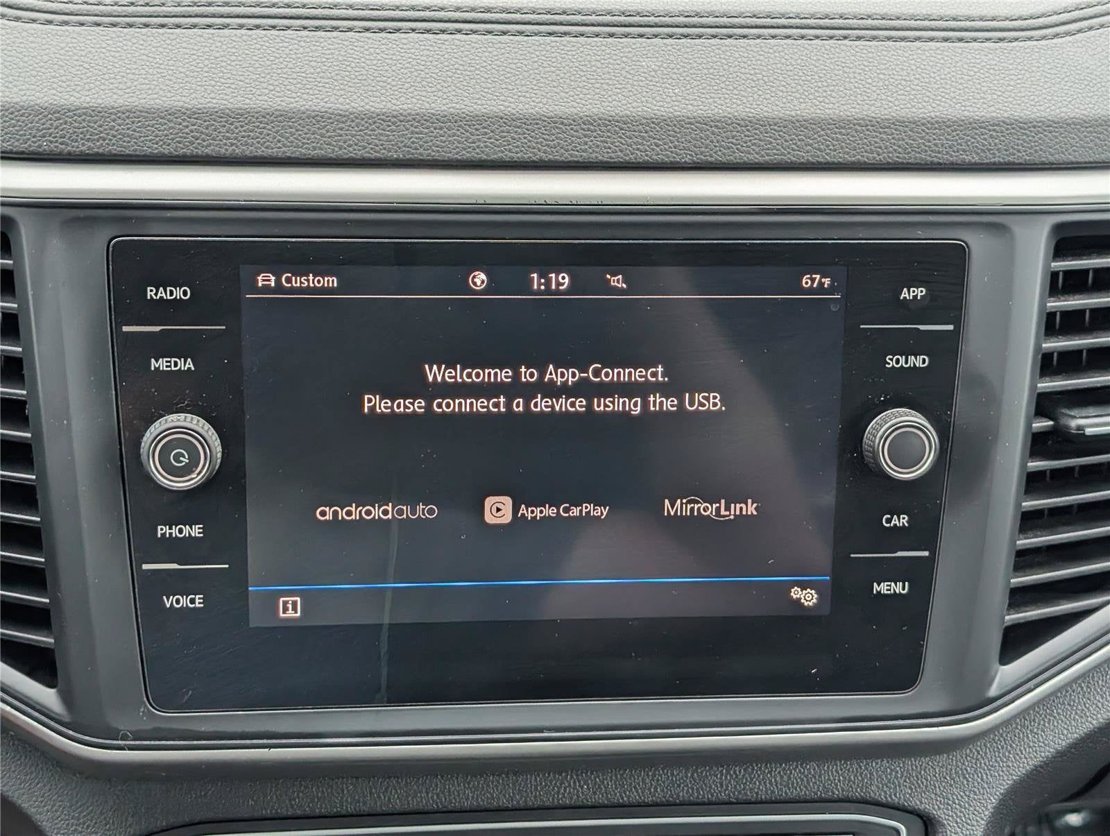 2021 Volkswagen Atlas 3.6L V6 SE w/Technology