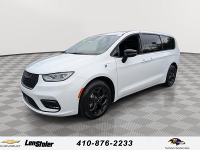 2024 Chrysler Pacifica Hybrid S Appearance Pkg