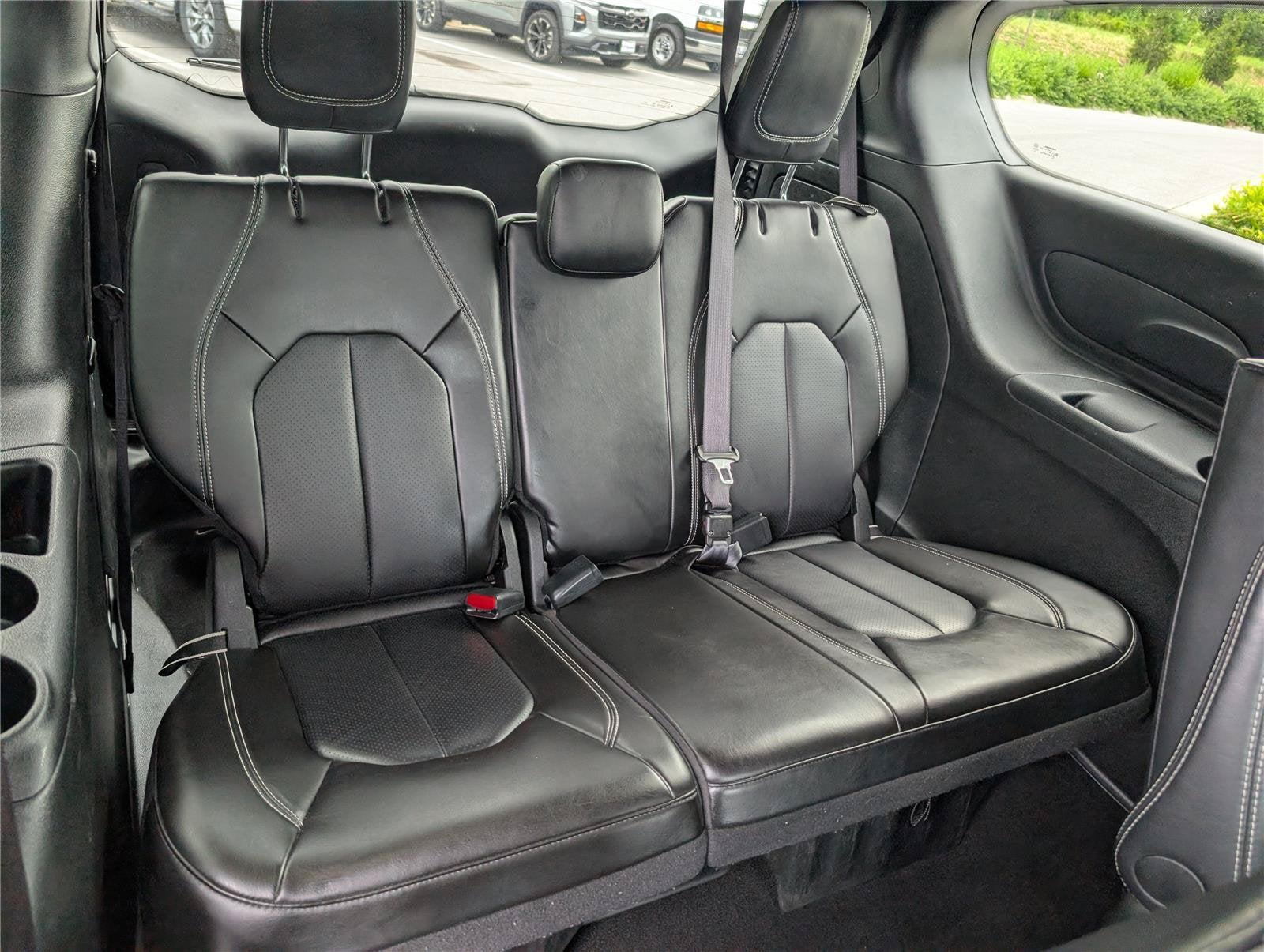 2024 Chrysler Pacifica Hybrid S Appearance Pkg