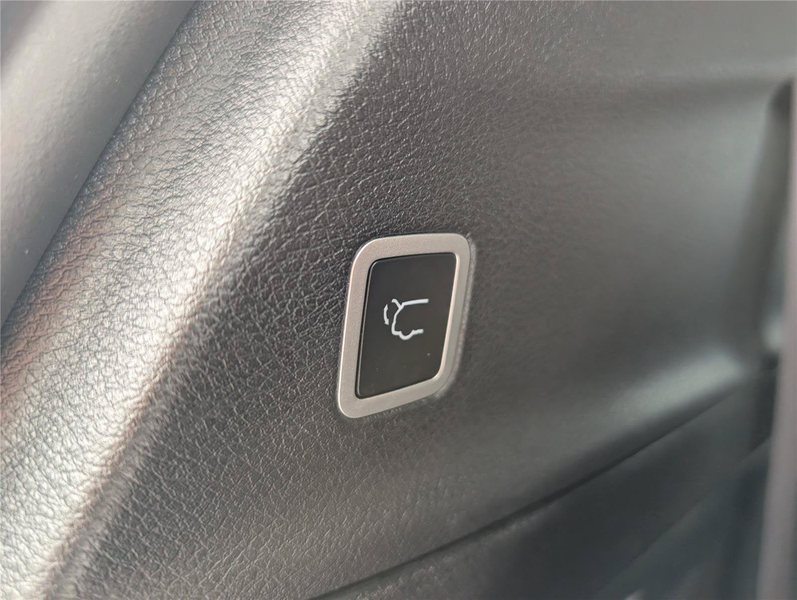 2024 Chrysler Pacifica Hybrid S Appearance Pkg