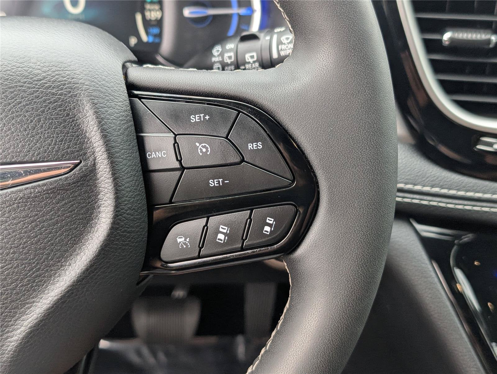 2024 Chrysler Pacifica Hybrid S Appearance Pkg