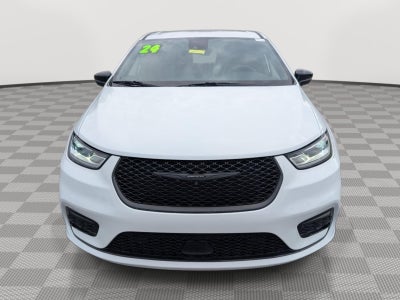 2024 Chrysler Pacifica Hybrid S Appearance Pkg