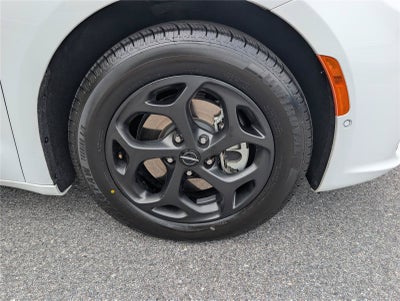 2024 Chrysler Pacifica Hybrid S Appearance Pkg