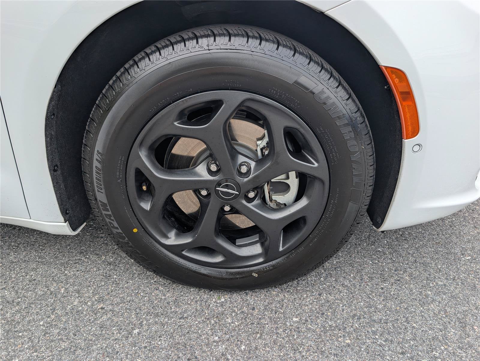 2024 Chrysler Pacifica Hybrid S Appearance Pkg