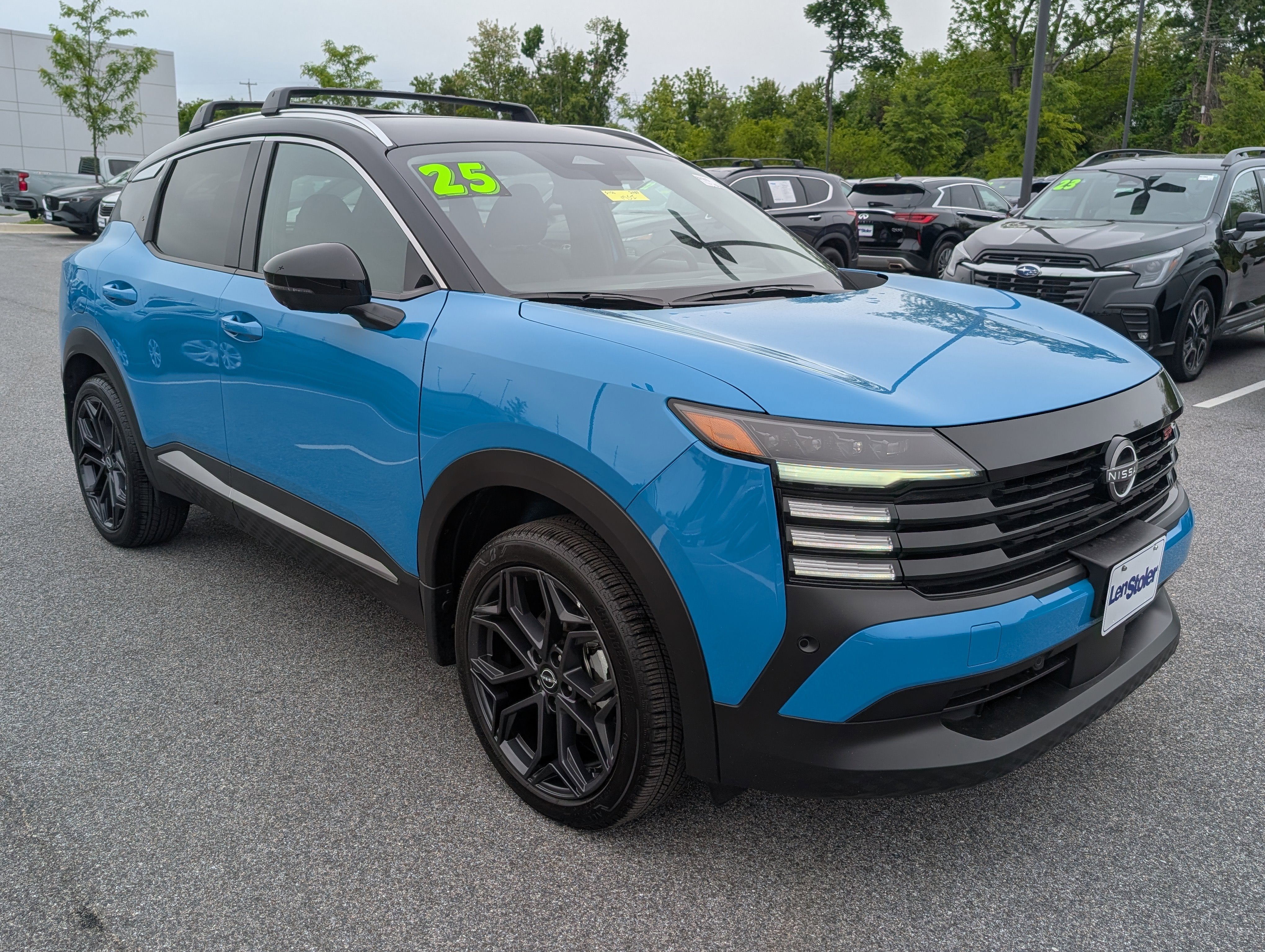 2025 Nissan Kicks SR