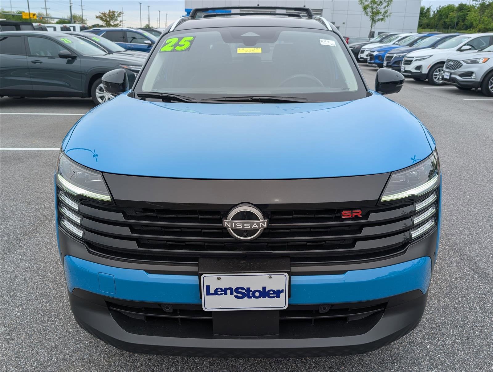 2025 Nissan Kicks SR