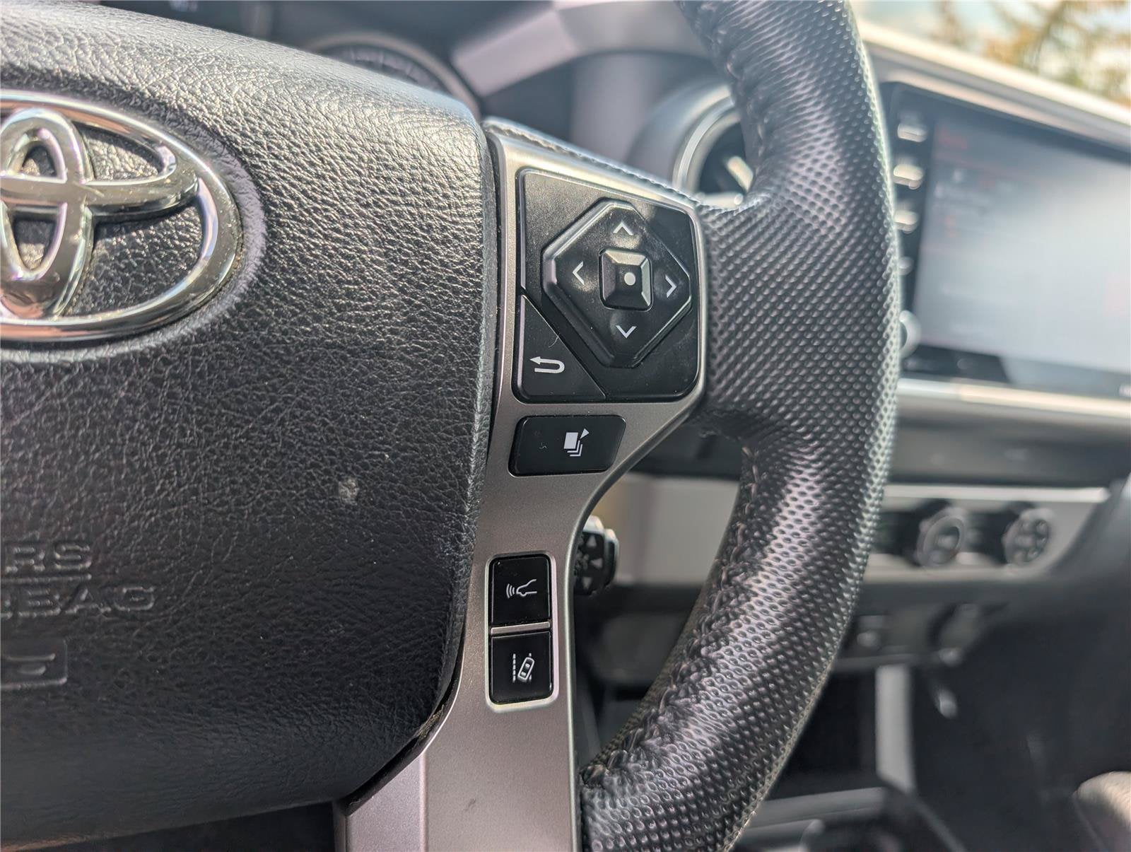 2022 Toyota Tacoma 2WD SR