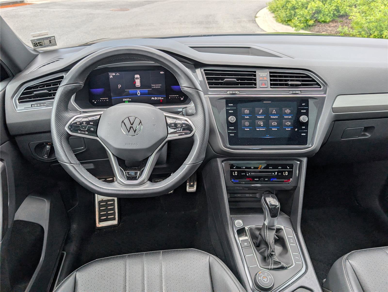 2023 Volkswagen Tiguan SE R-Line Black