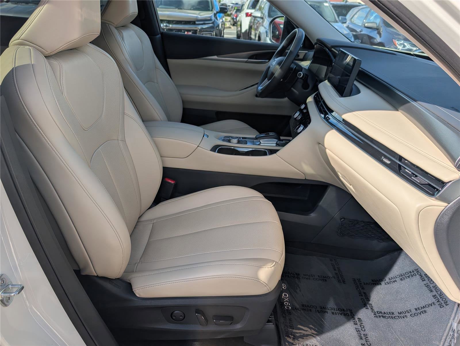 2023 INFINITI QX60 LUXE