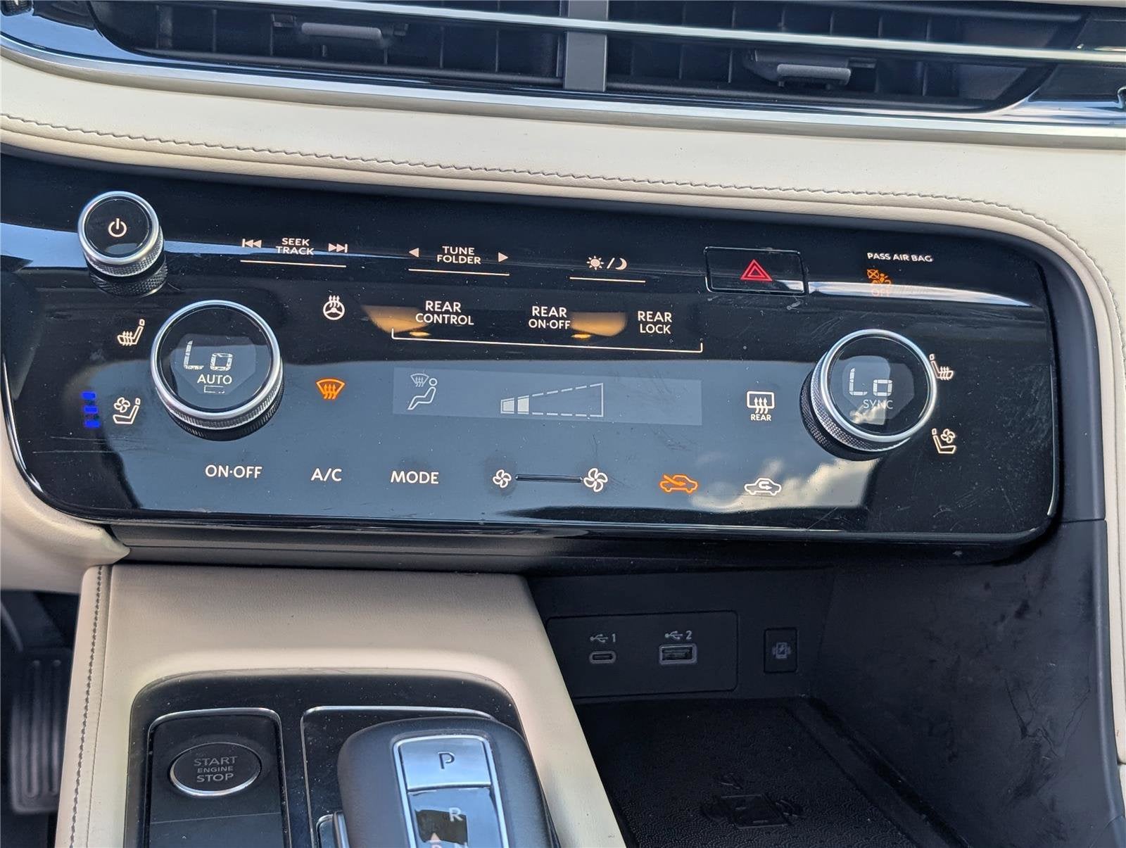 2023 INFINITI QX60 LUXE