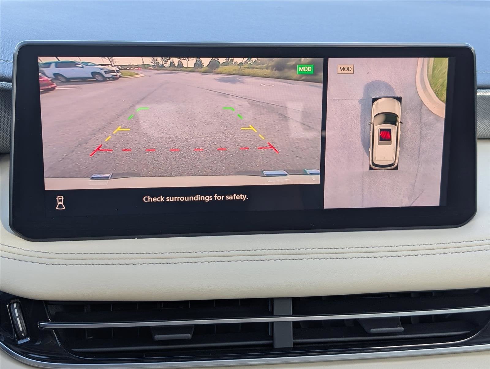 2023 INFINITI QX60 LUXE