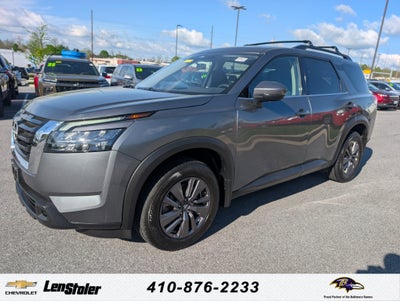 2023 Nissan Pathfinder SV