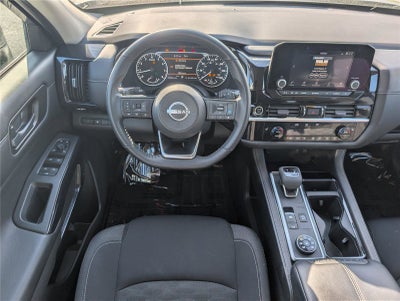 2023 Nissan Pathfinder SV