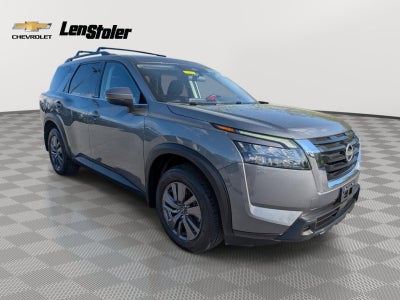 2023 Nissan Pathfinder SV