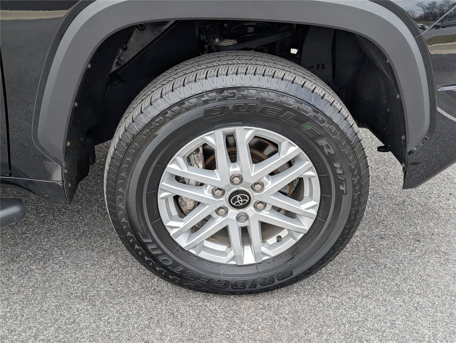 2023 Toyota Tundra 4WD SR5