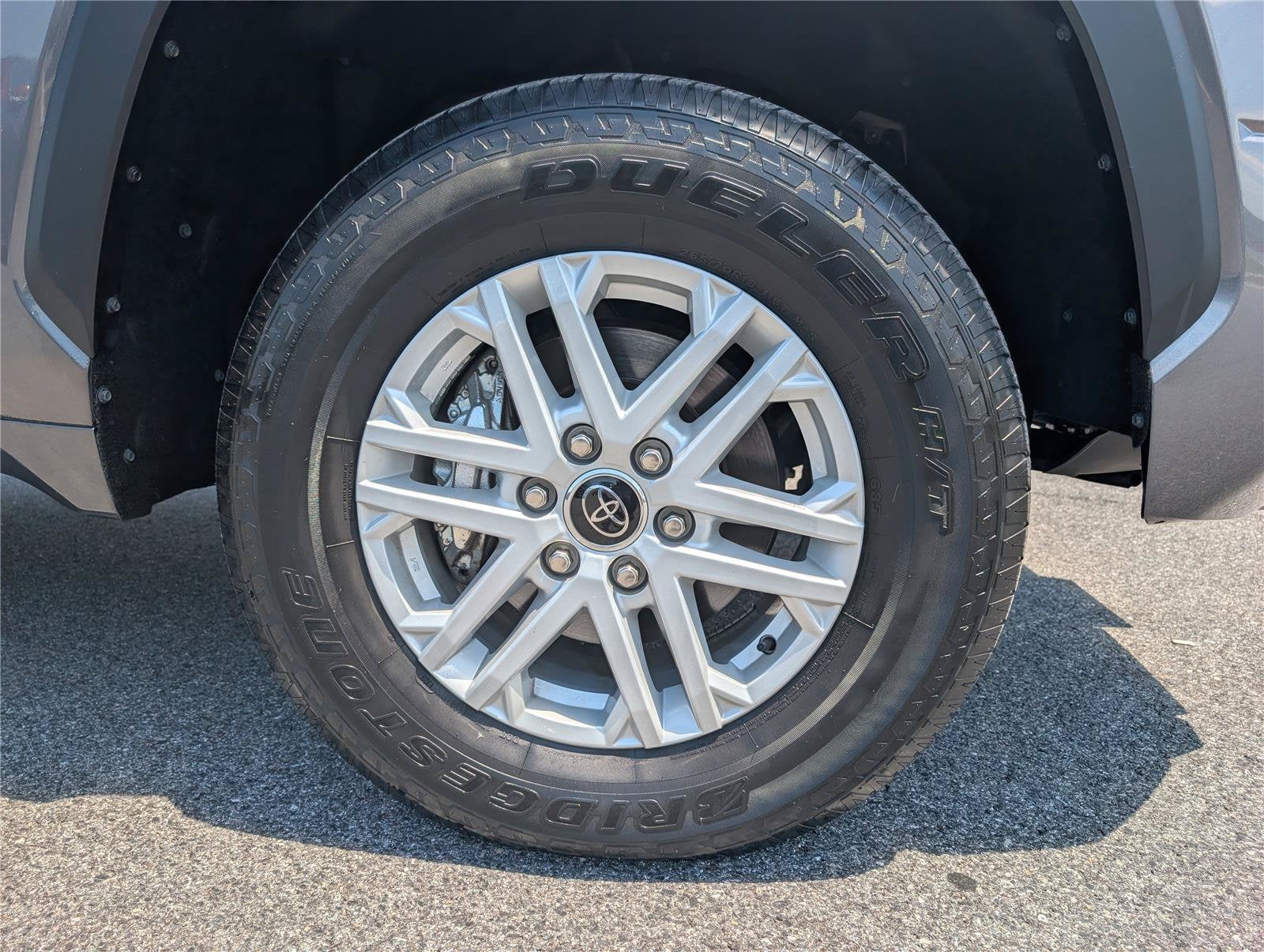 2023 Toyota Tundra 4WD SR5