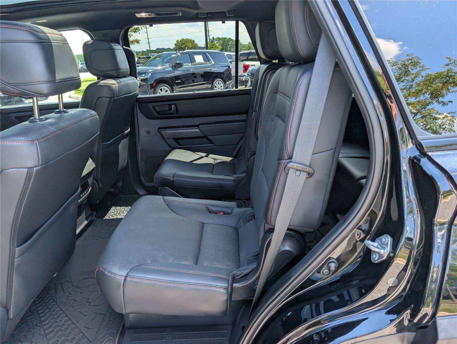 2025 Toyota Sequoia SR5