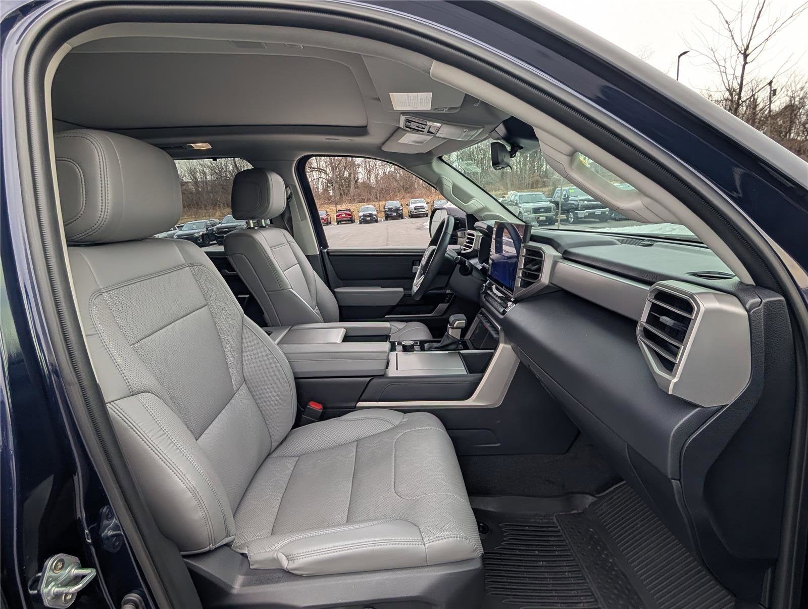 2024 Toyota Sequoia SR5