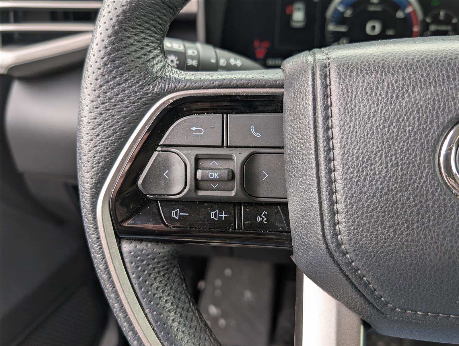 2024 Toyota Sequoia SR5