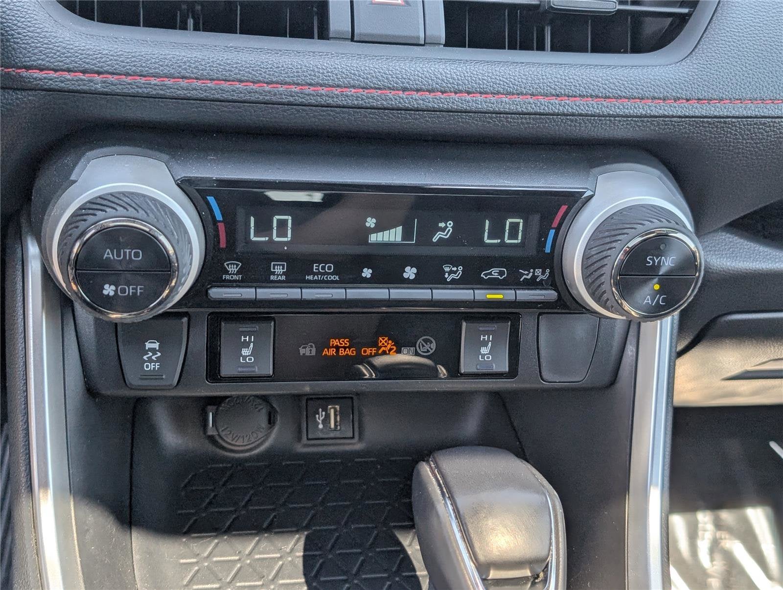 2024 Toyota RAV4 Prime SE