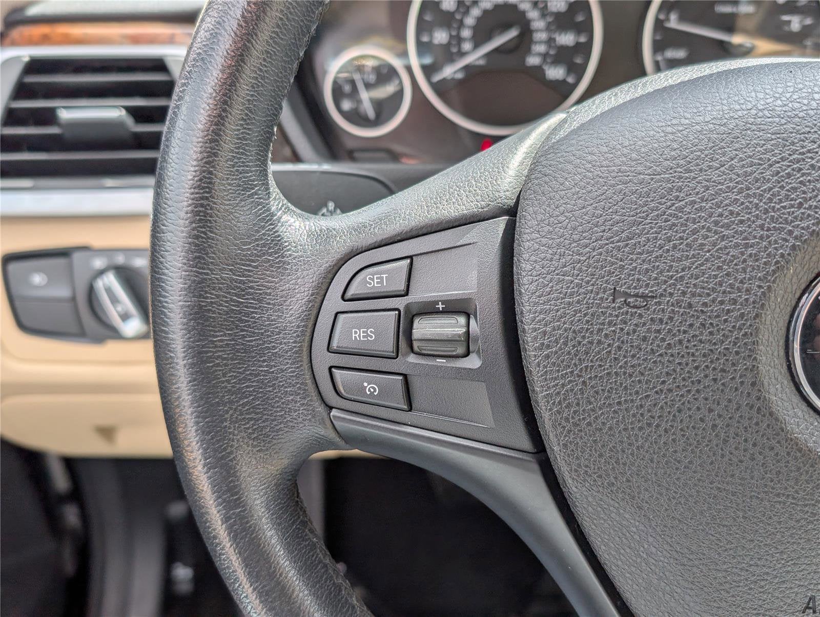 2017 BMW 3 Series 320i xDrive