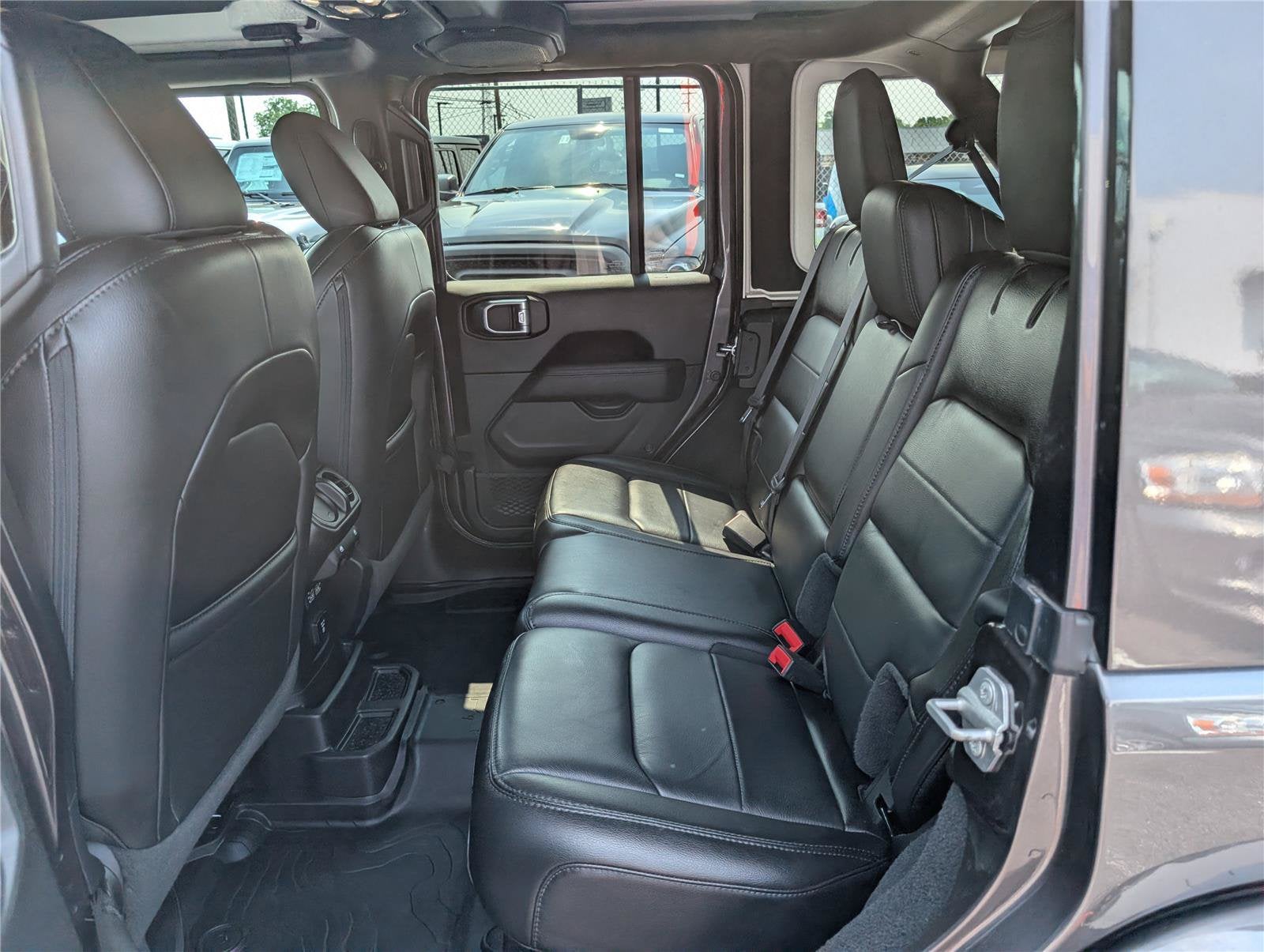 2021 Jeep Wrangler Unlimited Sahara Altitude