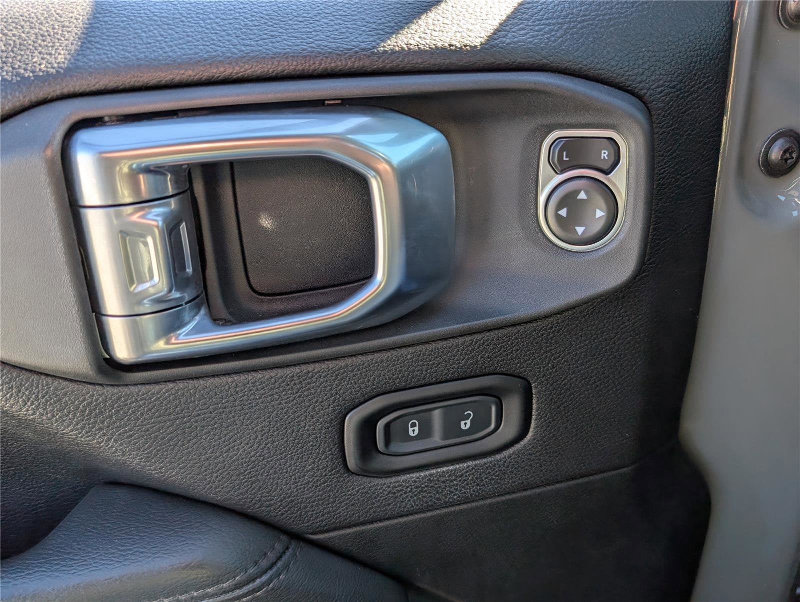 2020 Jeep Wrangler Unlimited Sahara Altitude