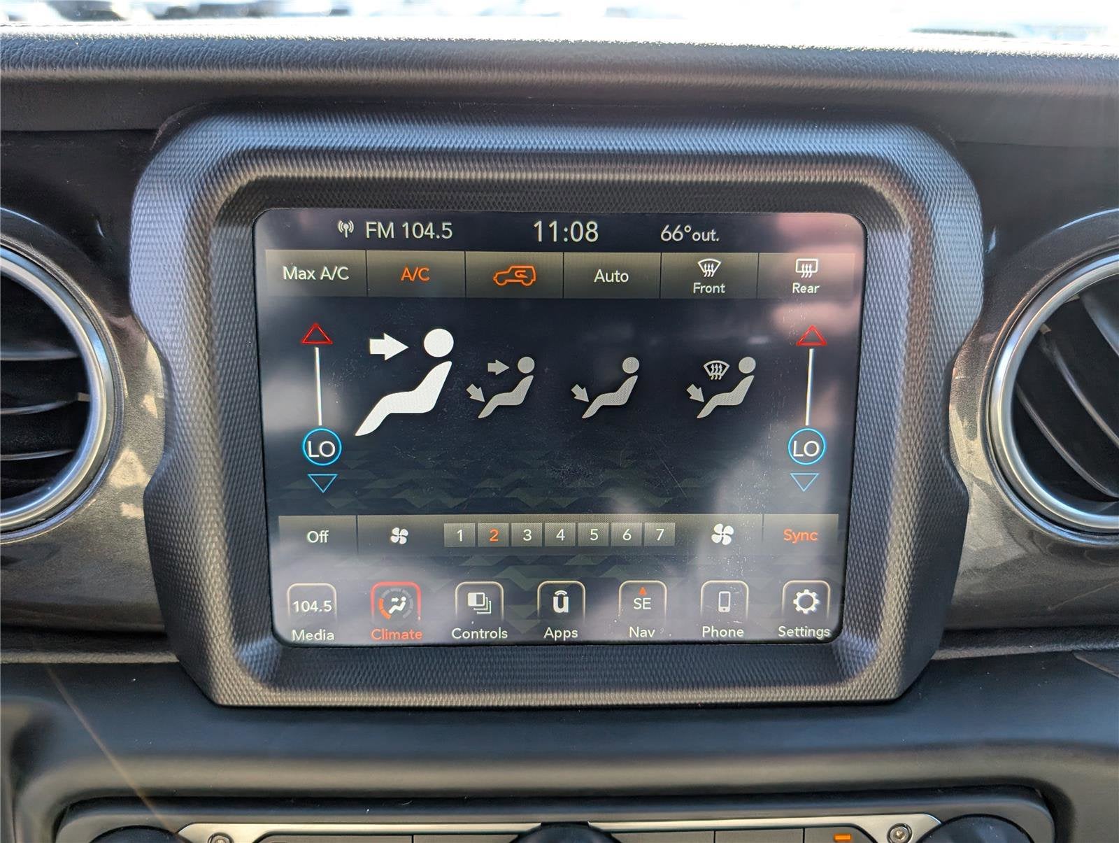 2020 Jeep Wrangler Unlimited Sahara Altitude