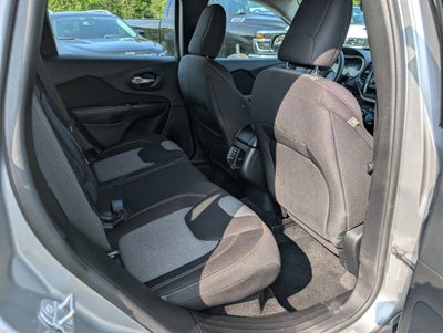 2015 Jeep Cherokee Sport