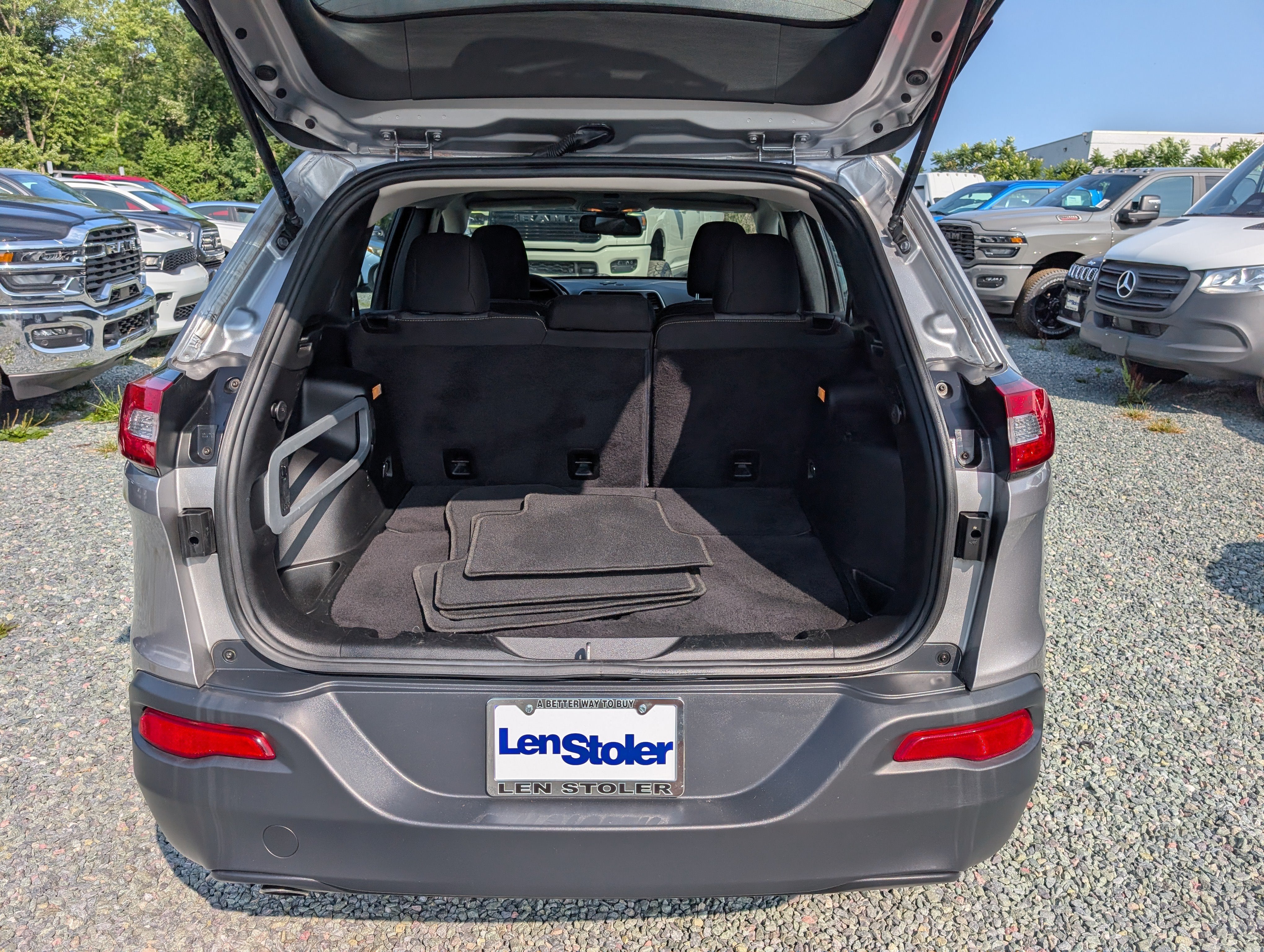 2015 Jeep Cherokee Sport