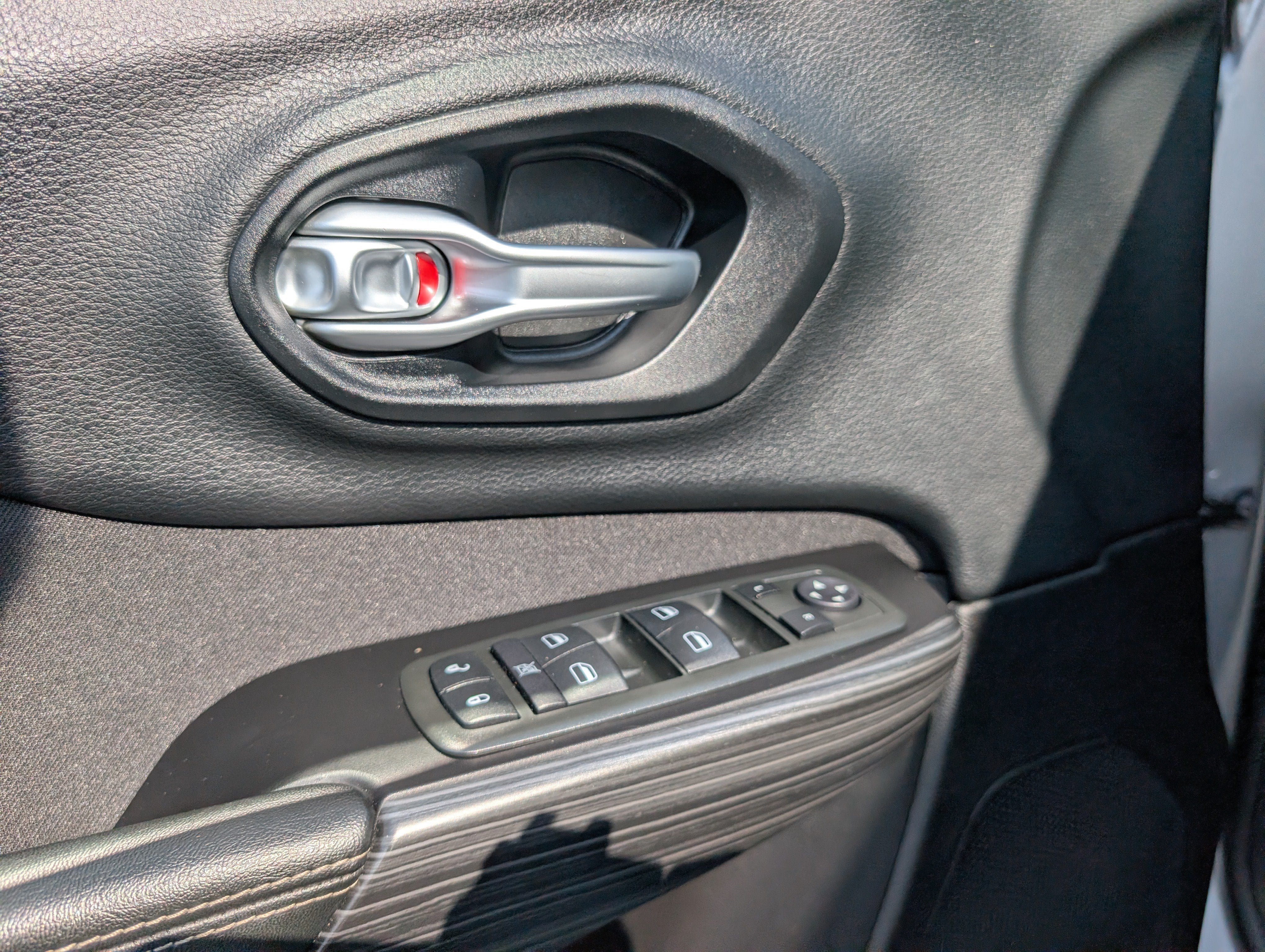 2015 Jeep Cherokee Sport